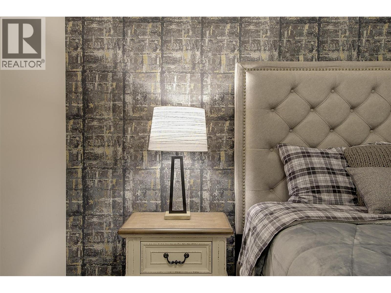 5499 Mountainside Drive, Kelowna