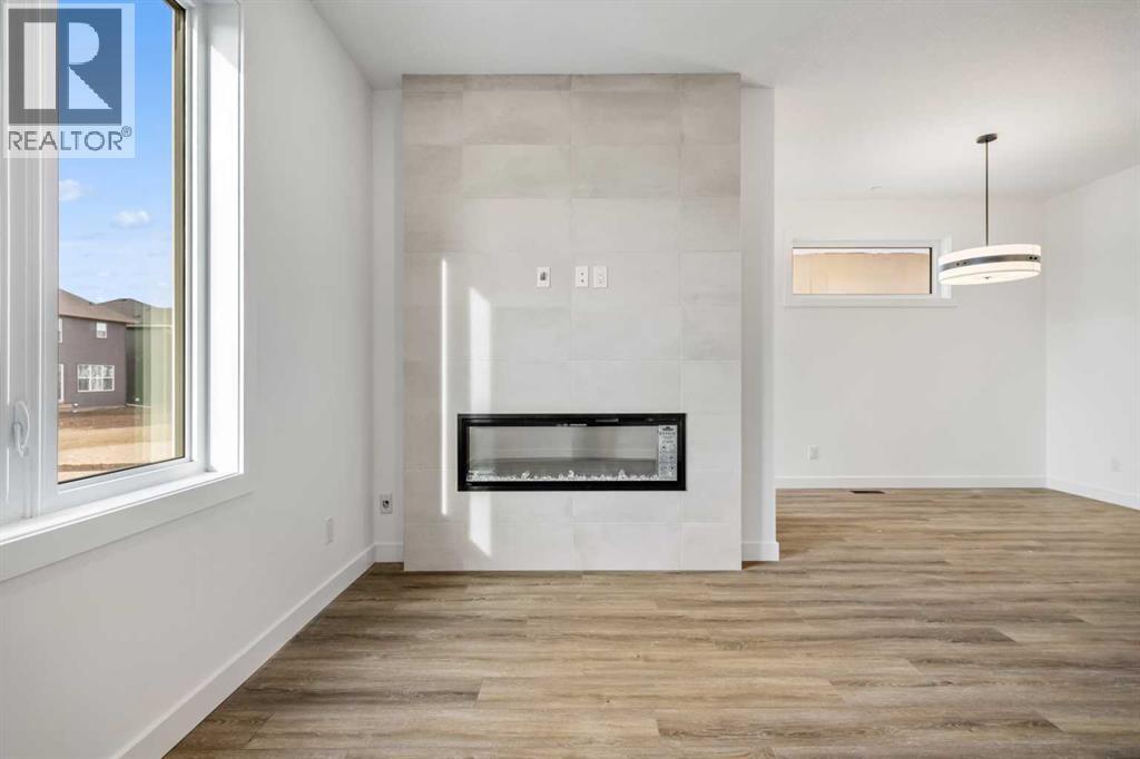 Single Family House for Sale in  Hotchkiss Drive SE Hotchkiss Calgary 