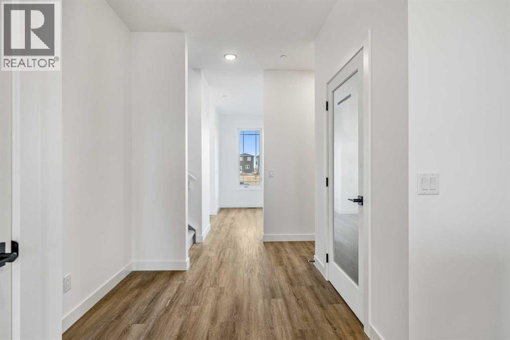 Single Family House for Sale in  Hotchkiss Drive SE Hotchkiss Calgary 