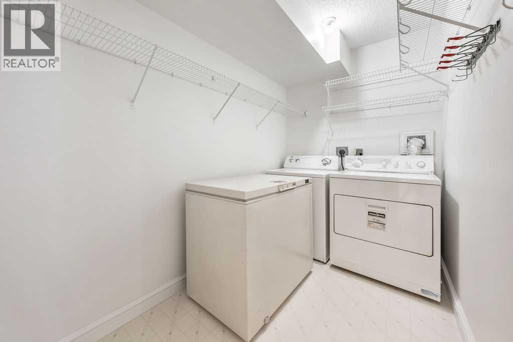 Single Family House for Sale in   Brae Glen Close SW Braeside Calgary 