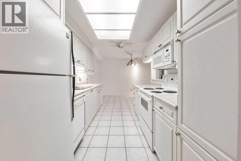 Single Family House for Sale in   Brae Glen Close SW Braeside Calgary 