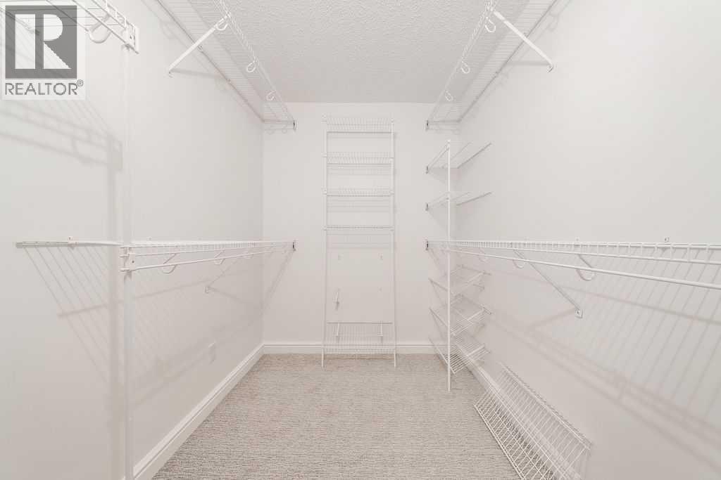 Single Family House for Sale in   Brae Glen Close SW Braeside Calgary 