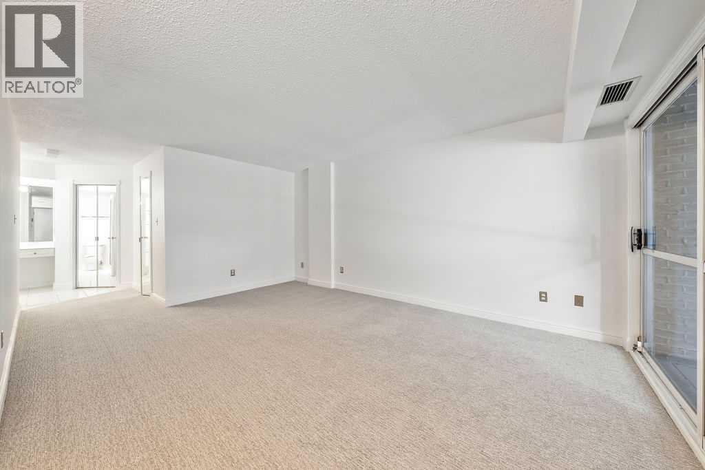 Single Family House for Sale in   Brae Glen Close SW Braeside Calgary 