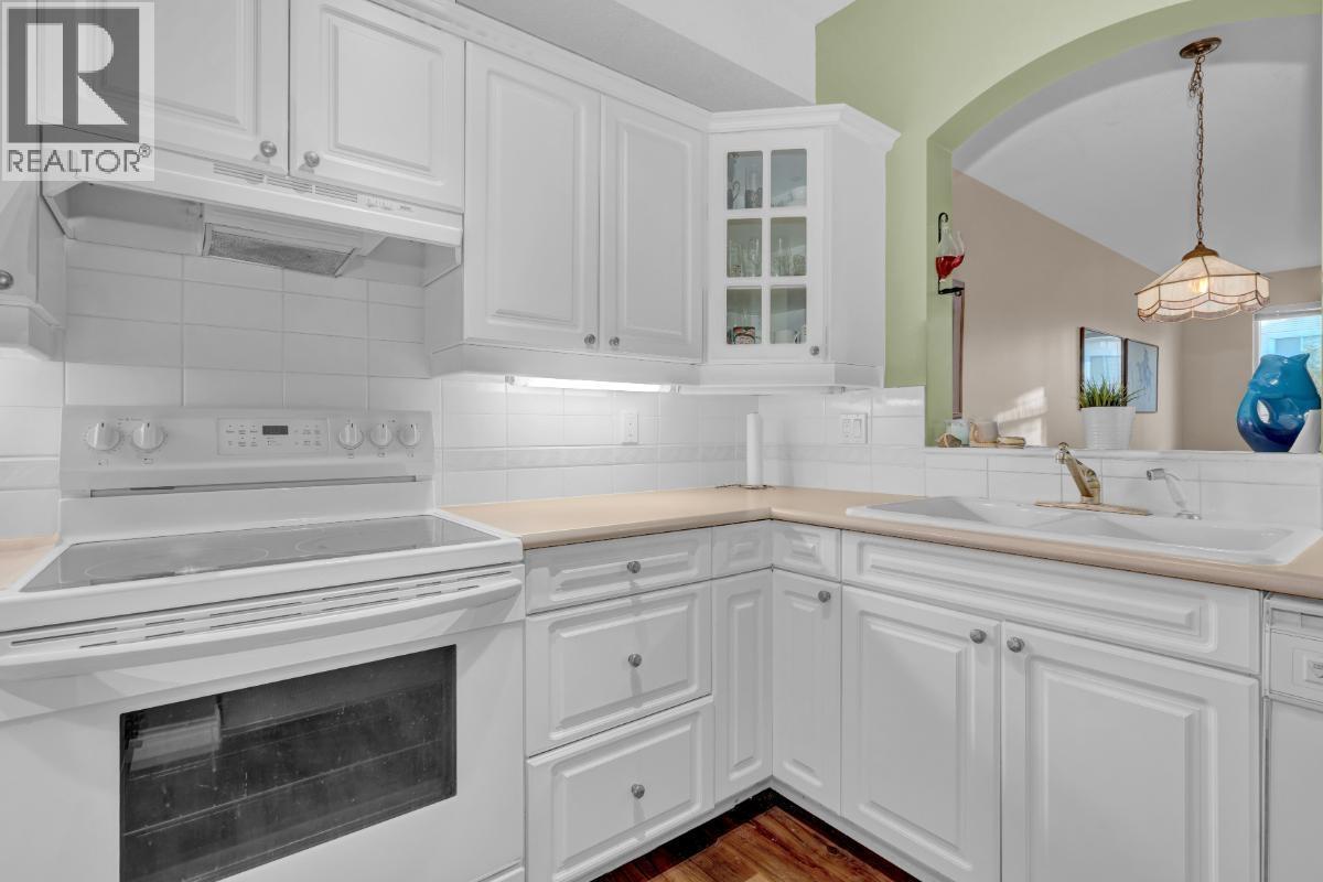 335 383 E 37TH AVENUE, Vancouver