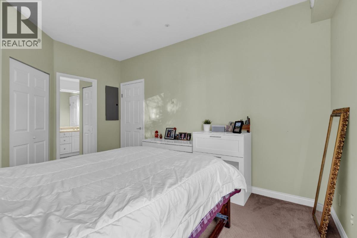 335 383 E 37TH AVENUE, Vancouver