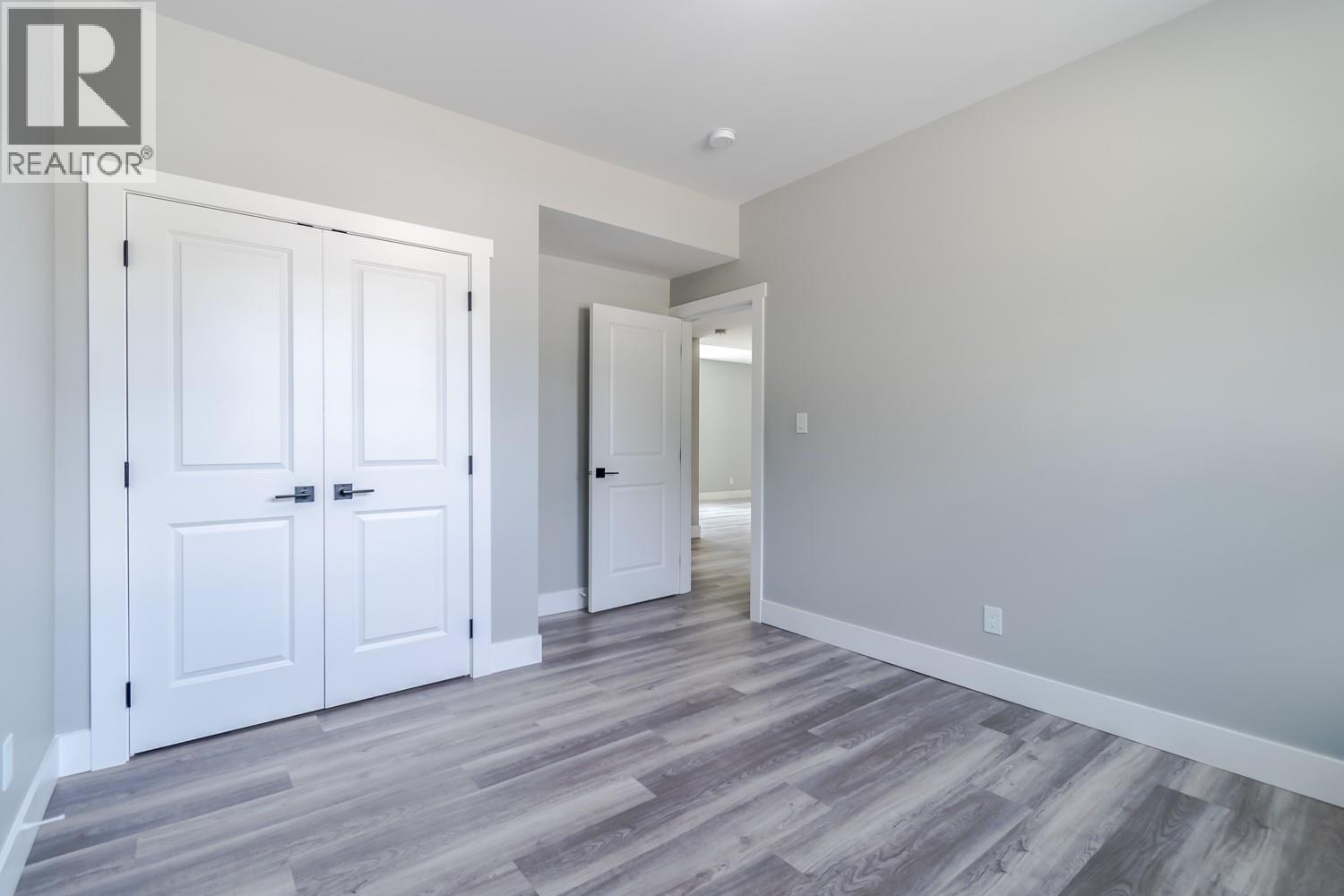 180 HOLLYWOOD Crescent - 10