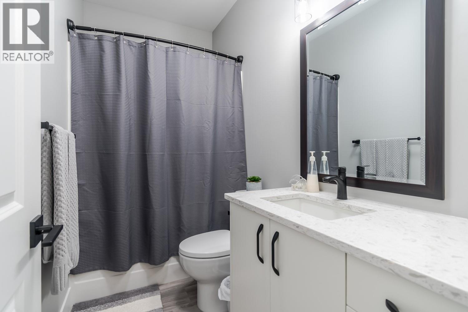180 HOLLYWOOD Crescent - 23