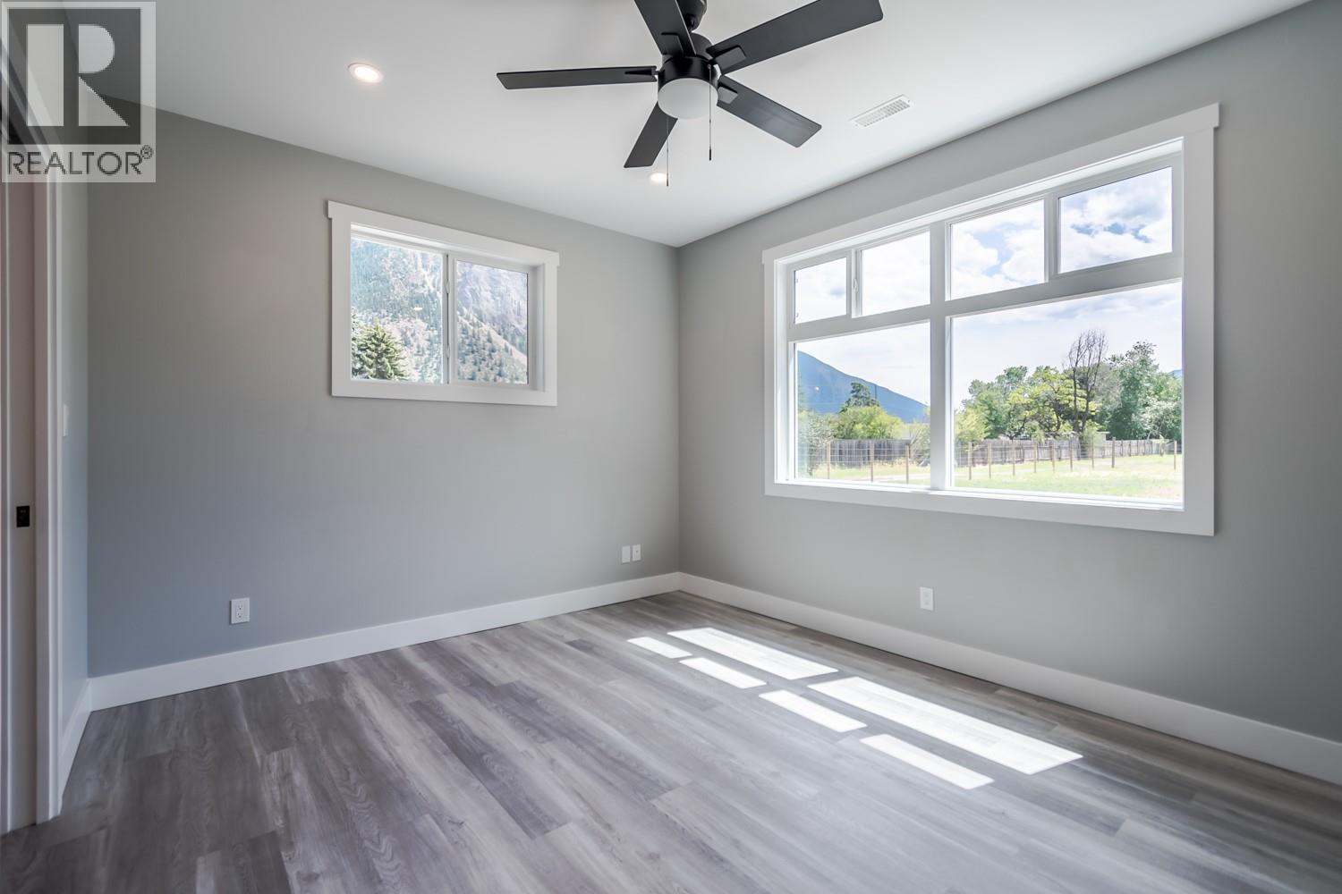 180 HOLLYWOOD Crescent - 48