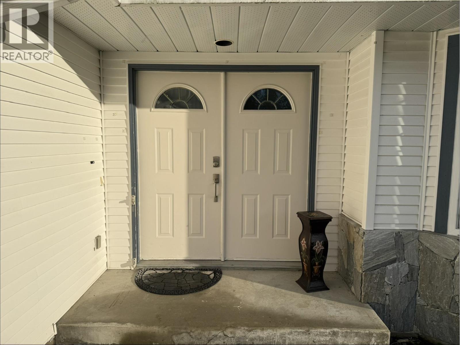522 EAGLECREST DRIVE — photo 3