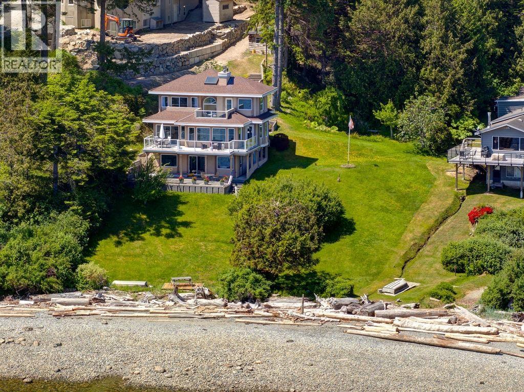7659 REDROOFFS ROAD, Halfmoon Bay