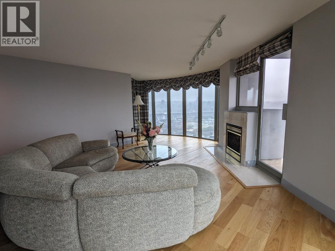 1804 1000 BEACH AVENUE, Vancouver