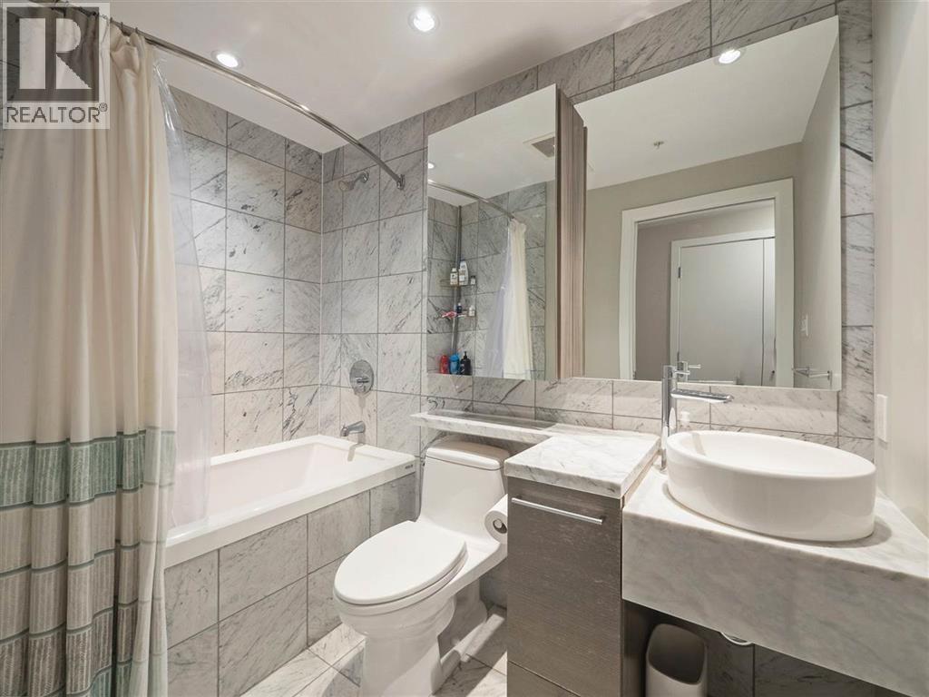 39fl 833 SEYMOUR STREET, Vancouver