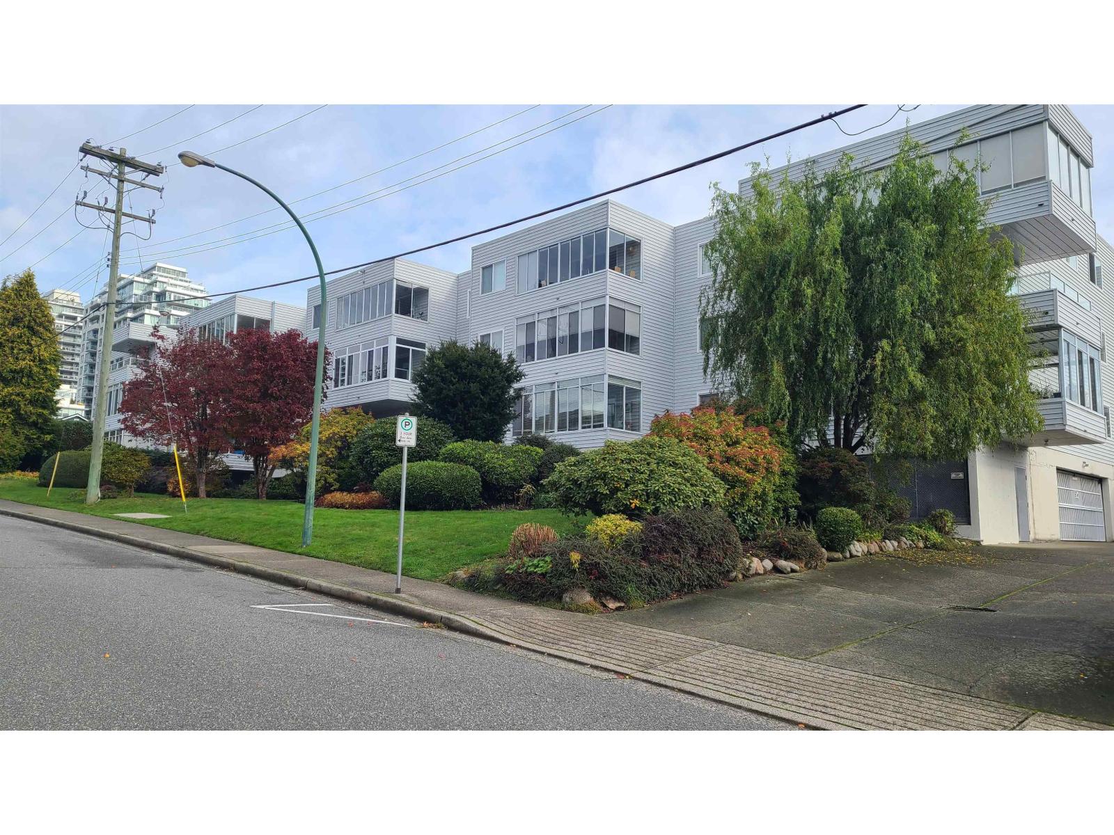 306 1354 WINTER STREET, White Rock