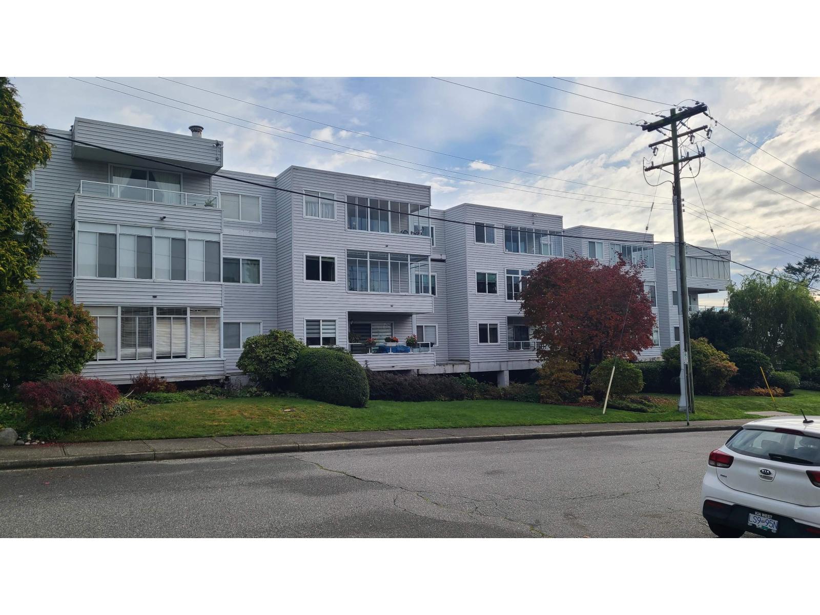 306 1354 WINTER STREET, White Rock