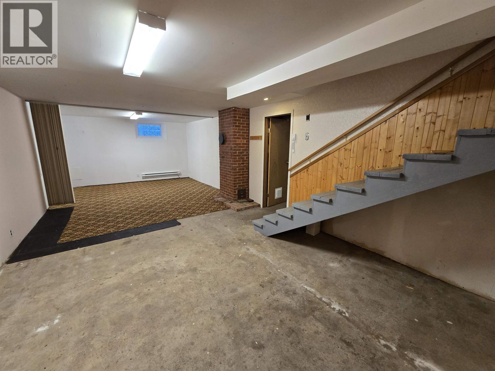 5040 AGAR Avenue, Terrace