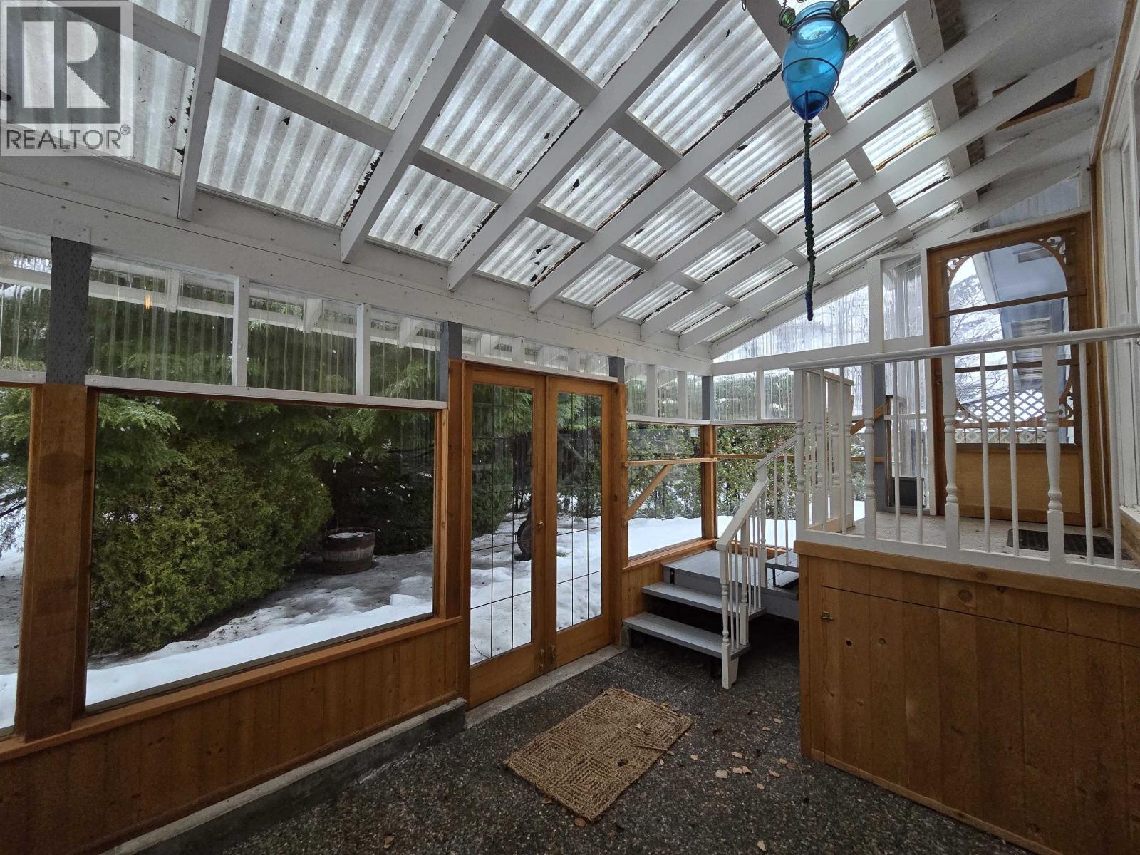 5040 AGAR Avenue, Terrace