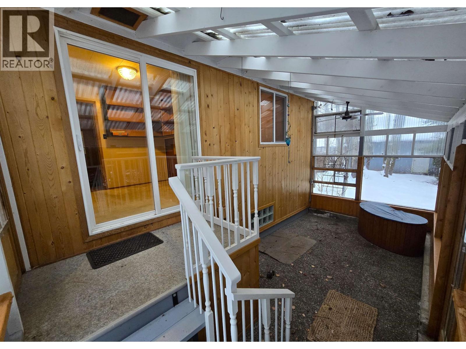 5040 AGAR Avenue, Terrace