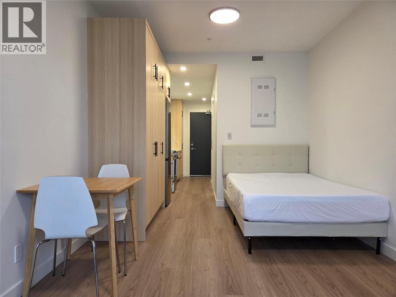 #213-1380 Pridham Avenue, Kelowna