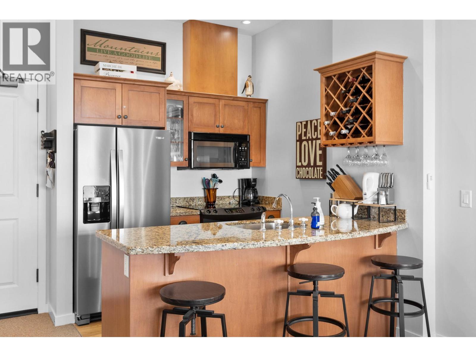 107/107A 255 Feathertop Way, Big White