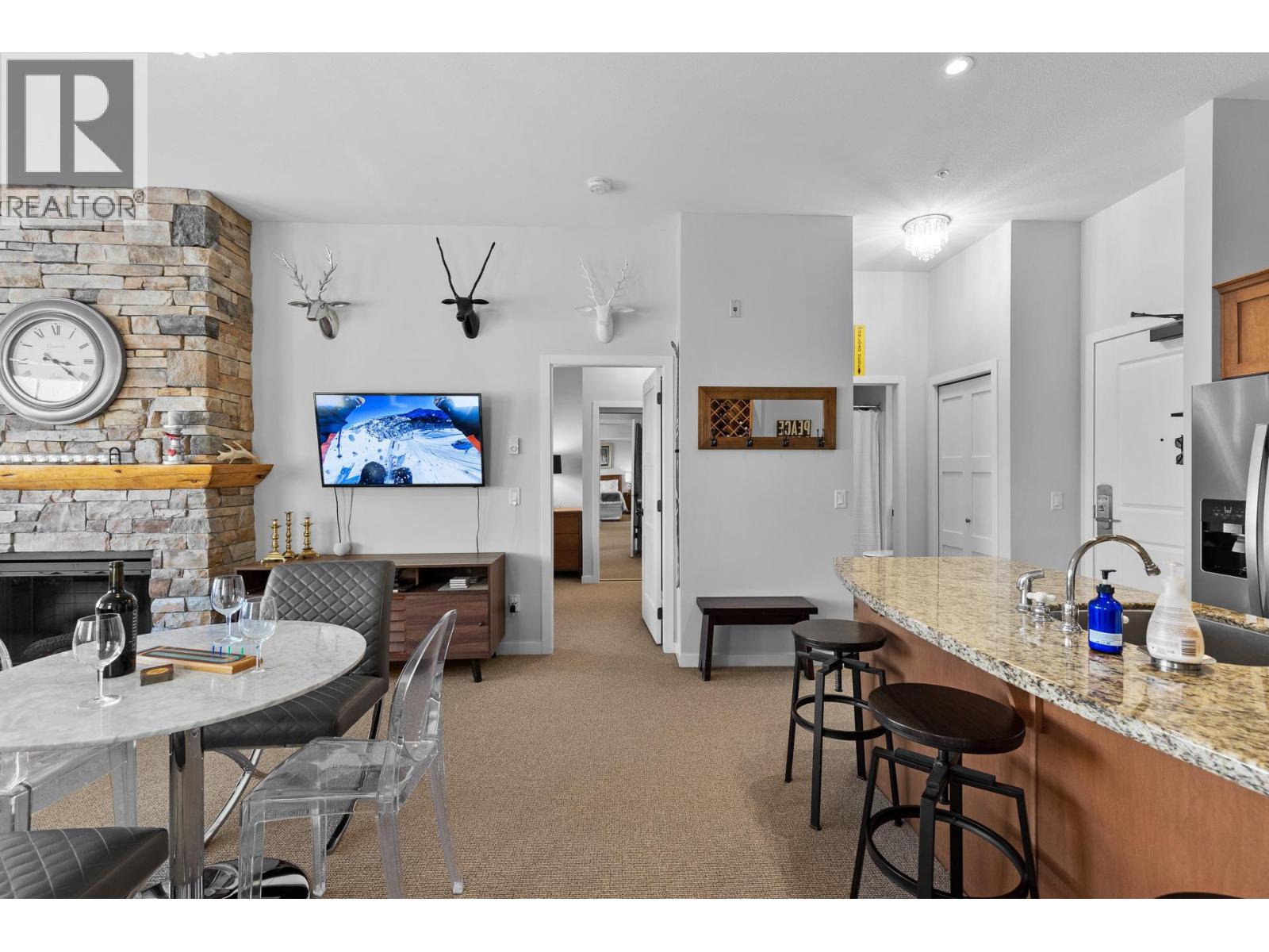 107/107A 255 Feathertop Way, Big White