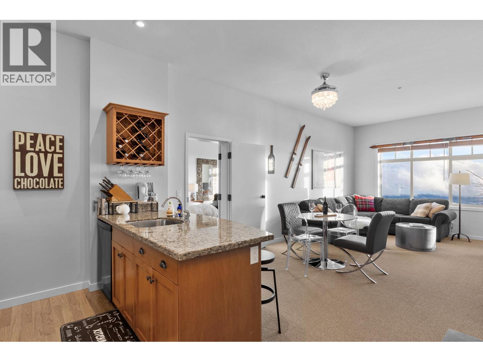 107/107A 255 Feathertop Way, Big White