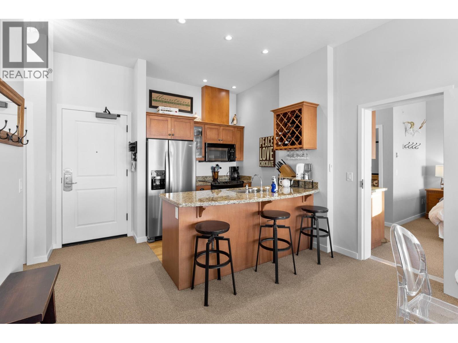 107/107A 255 Feathertop Way, Big White