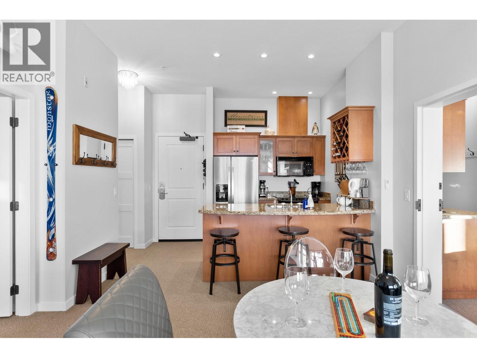 107/107A 255 Feathertop Way, Big White