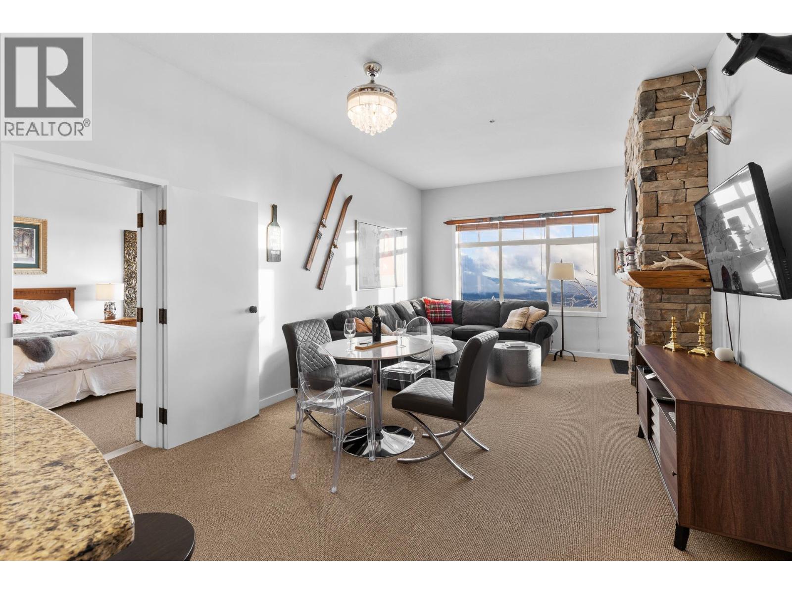 107/107A 255 Feathertop Way, Big White