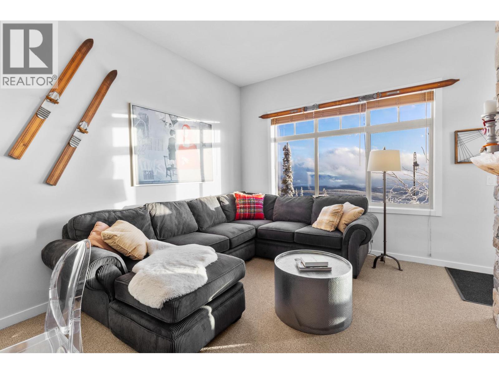 107/107A 255 Feathertop Way, Big White