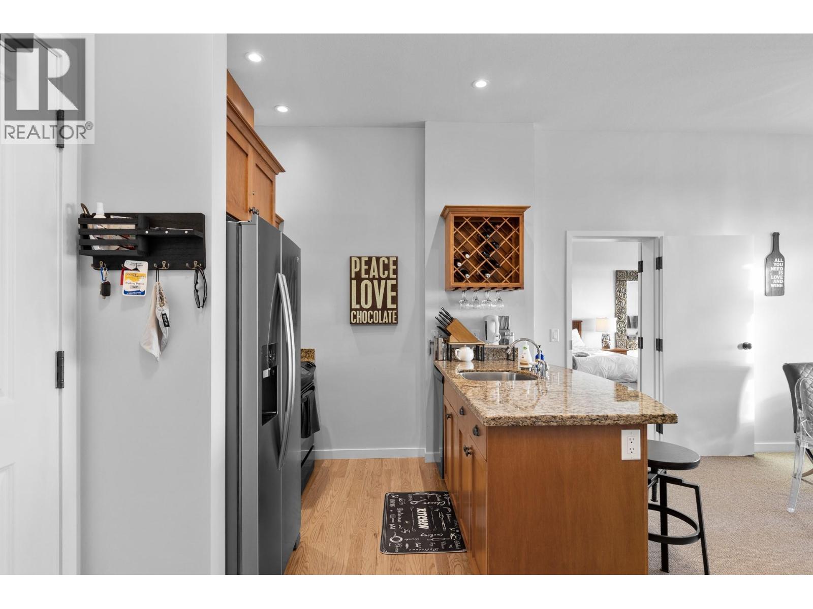 107/107A 255 Feathertop Way, Big White