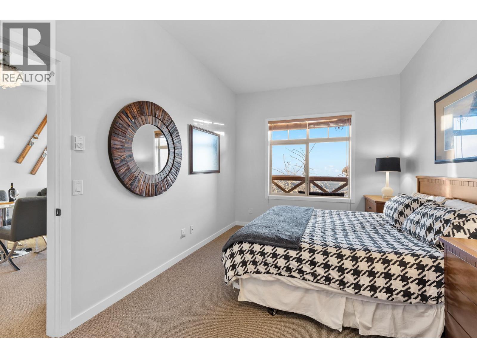 107/107A 255 Feathertop Way, Big White