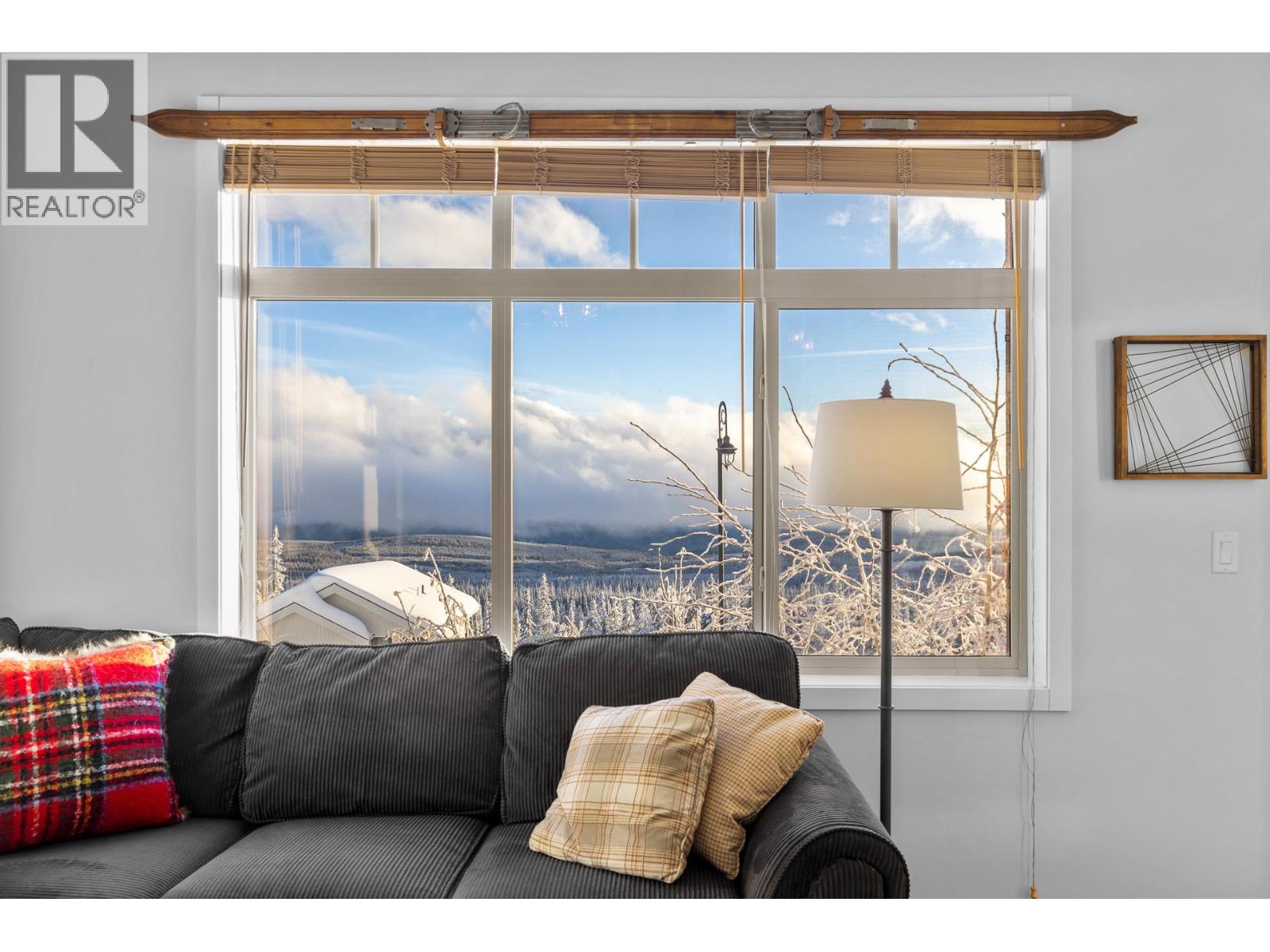 107/107A 255 Feathertop Way, Big White