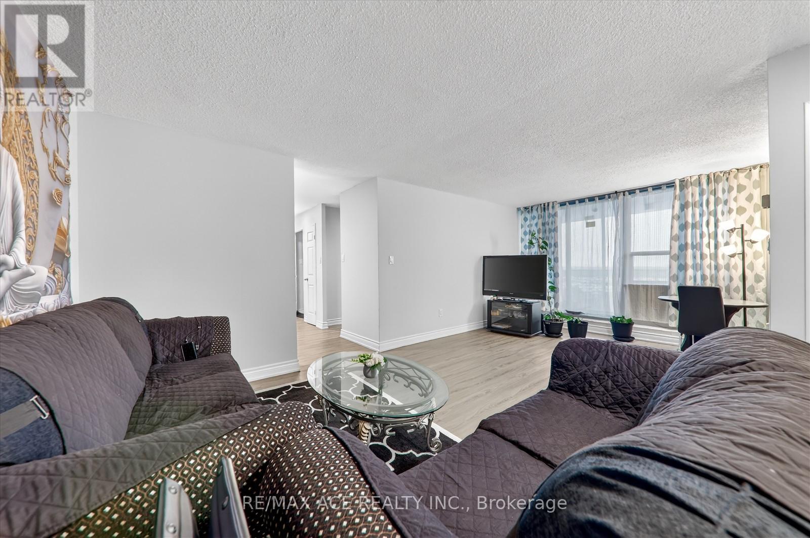 #1414 100 WINGARDEN COURT - 12