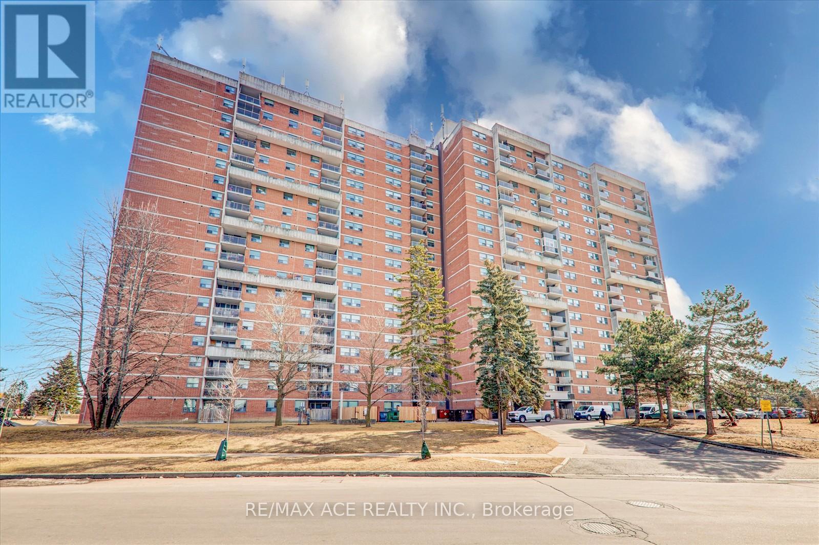 #1414 100 WINGARDEN COURT - 2