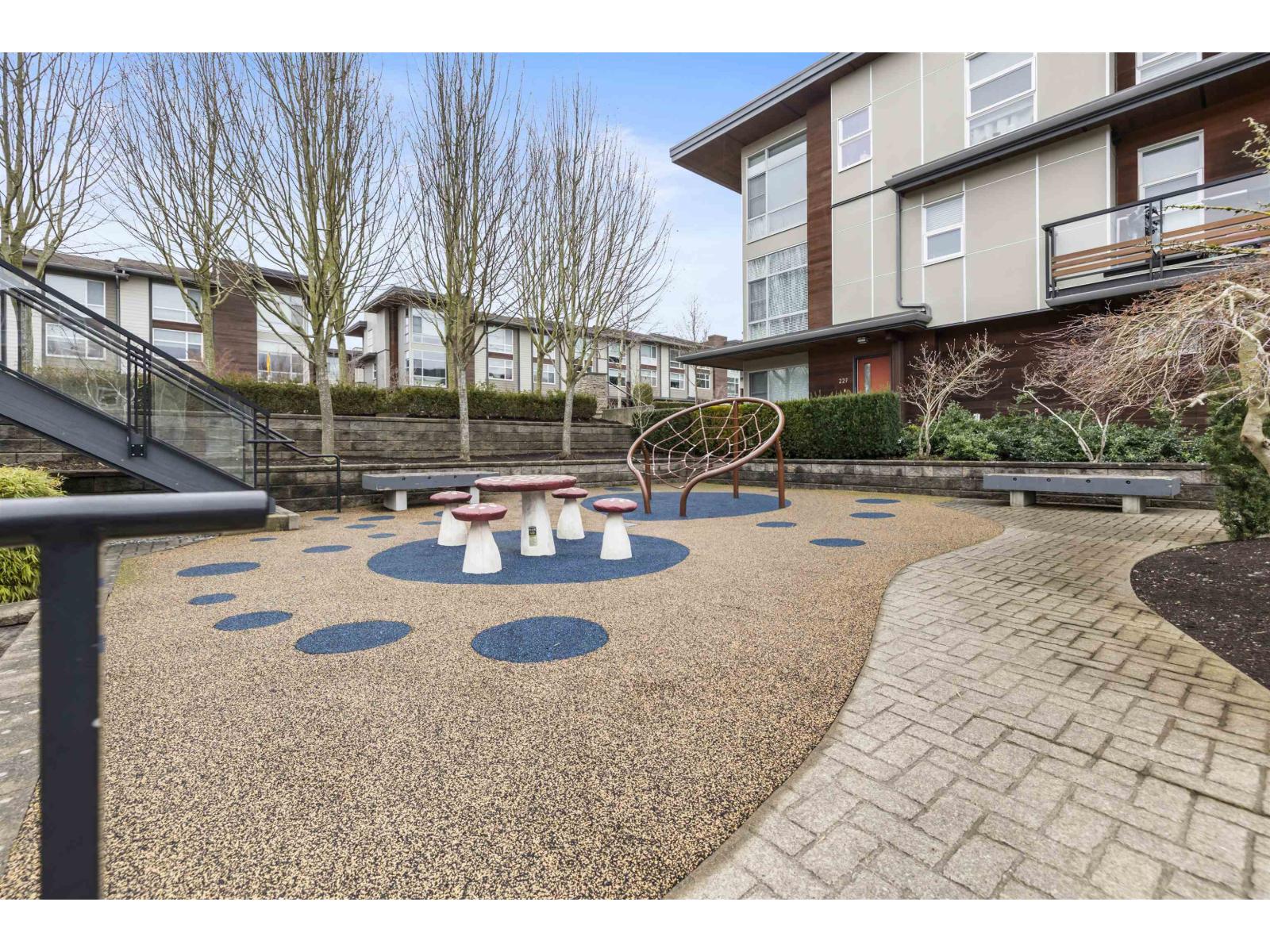 28 16223 23A AVENUE, Surrey