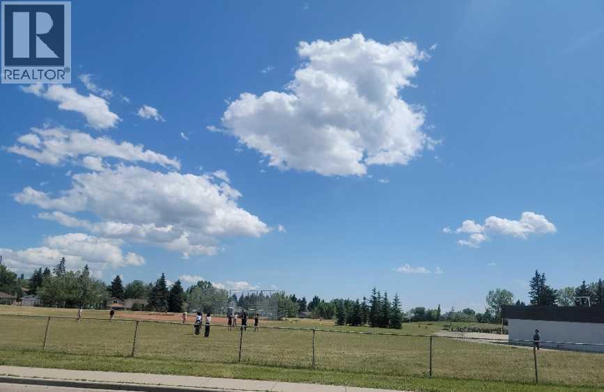 Single Family House 4 Level for Sale in   Street NW Dalhousie Calgary 