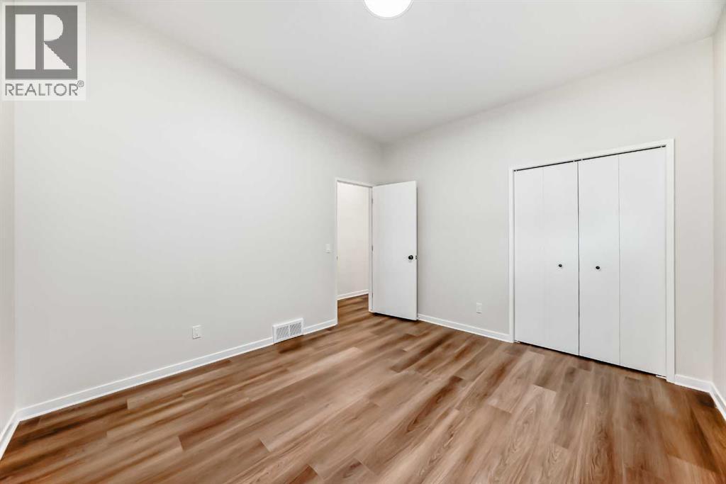 Single Family House 4 Level for Sale in   Street NW Dalhousie Calgary 