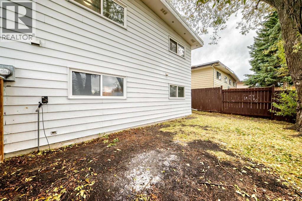 Single Family House 4 Level for Sale in   Street NW Dalhousie Calgary 