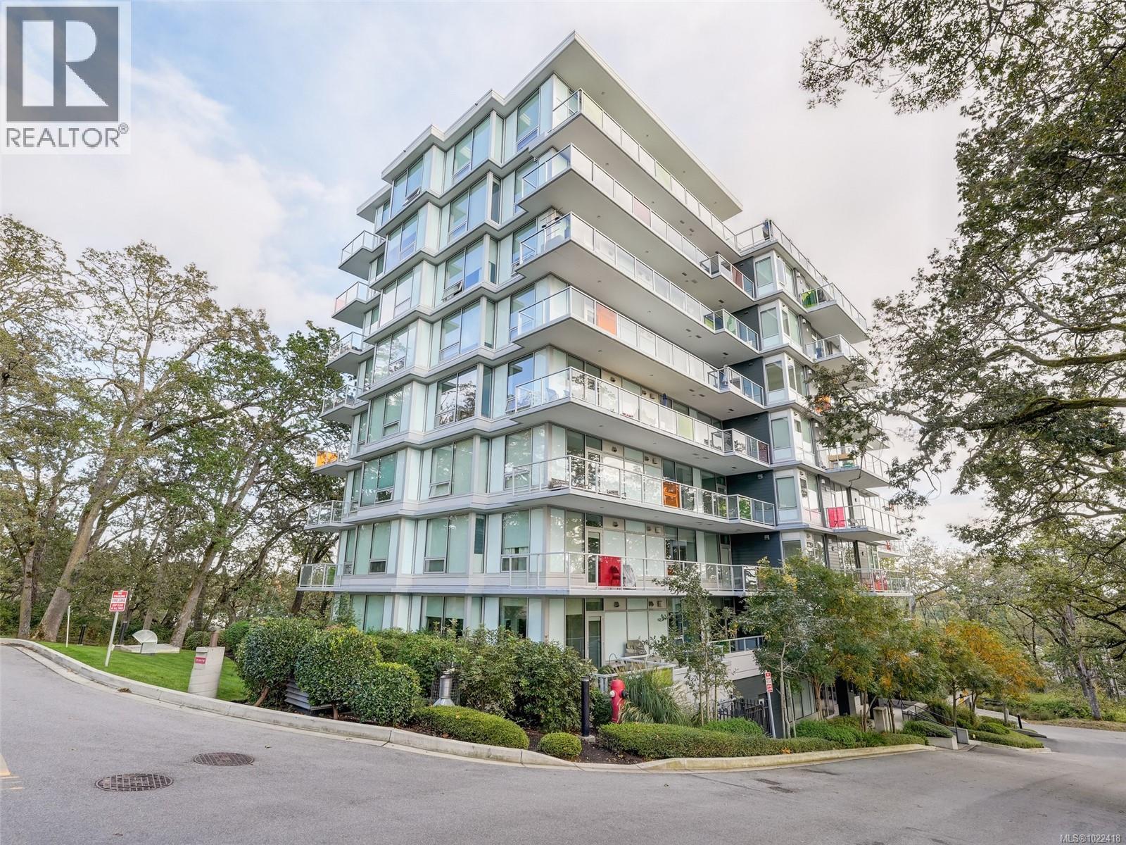 603 4009 Rainbow Hill Lane, Saanich