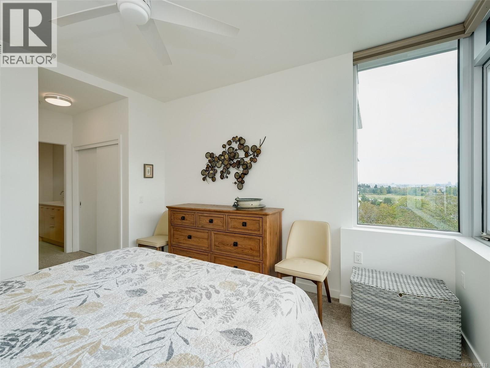 603 4009 Rainbow Hill Lane, Saanich