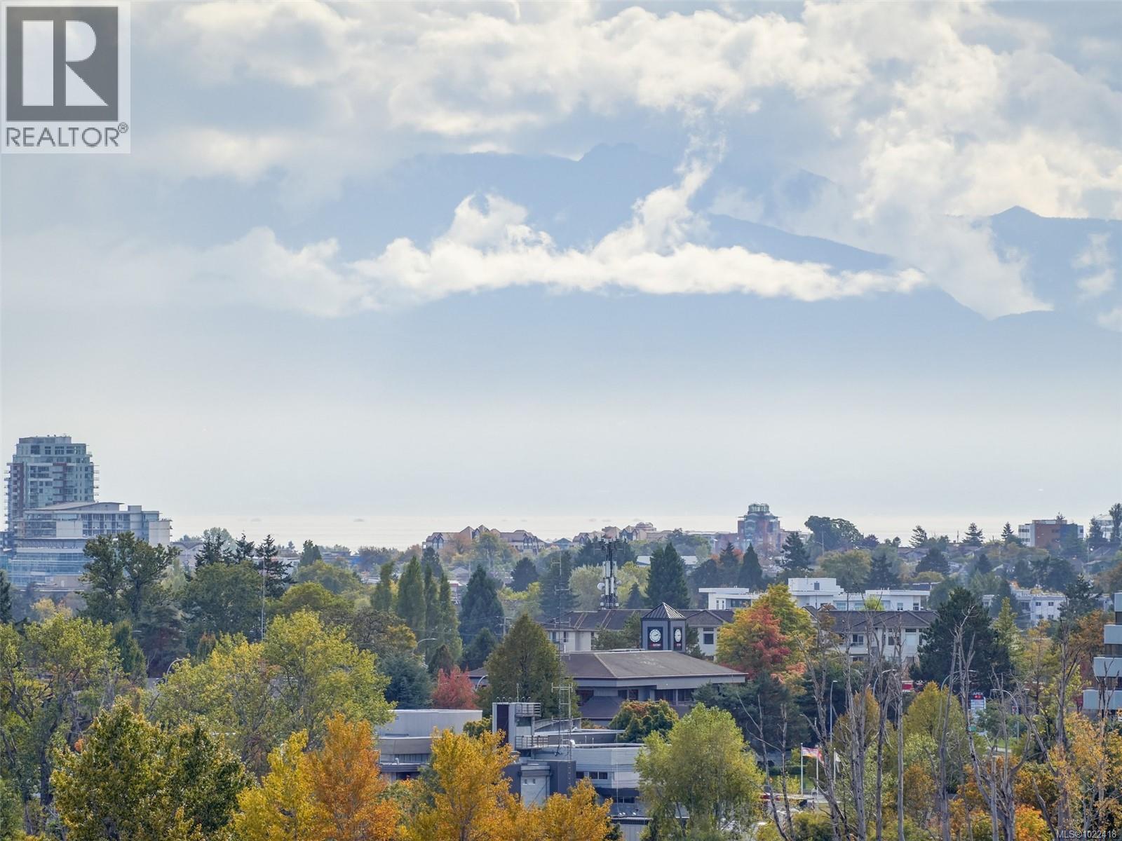 603 4009 Rainbow Hill Lane, Saanich