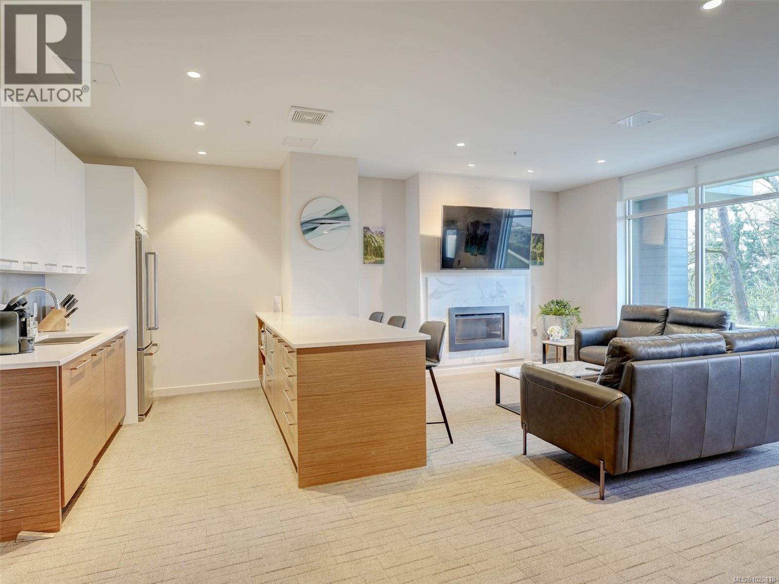 603 4009 Rainbow Hill Lane, Saanich