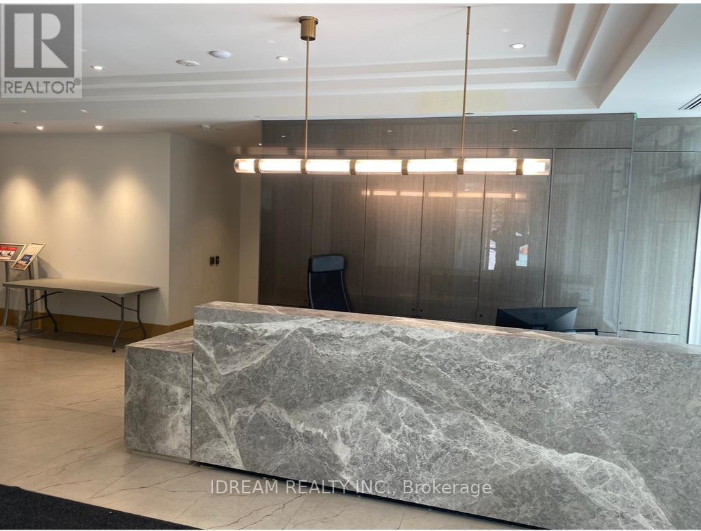 55 Duke Unit 2310 photo 3