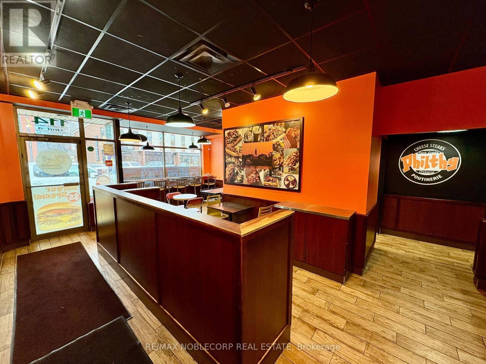 114 Lakeshore Unit 4 photo 5