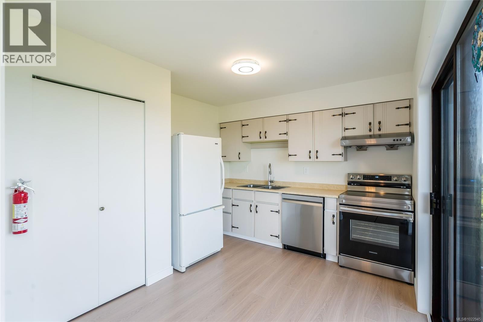 3796 Sundown Dr - 37