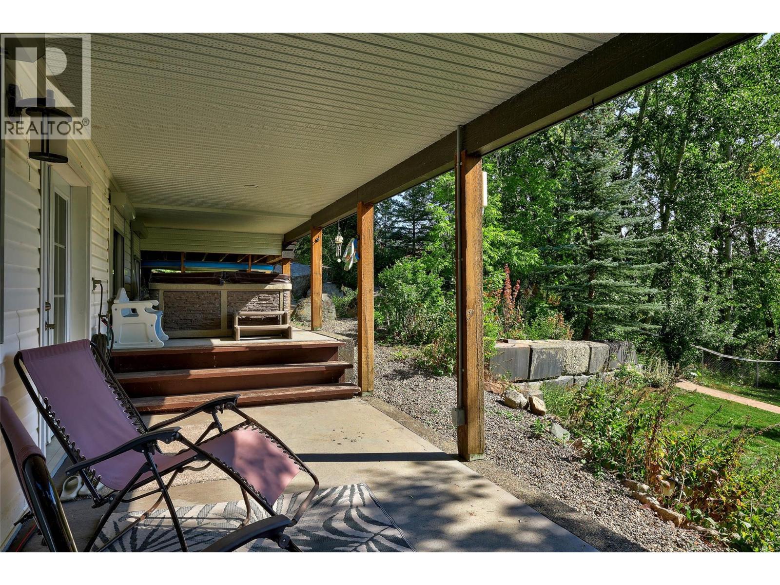 3060 MAQUINNA Road, Kamloops