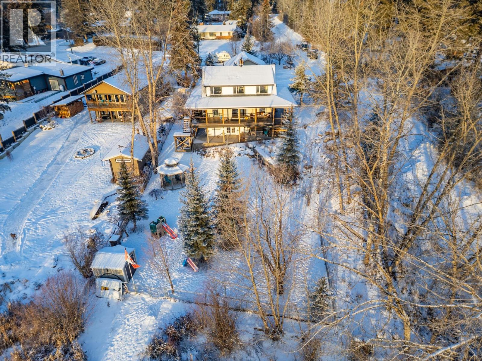 3060 MAQUINNA Road, Kamloops