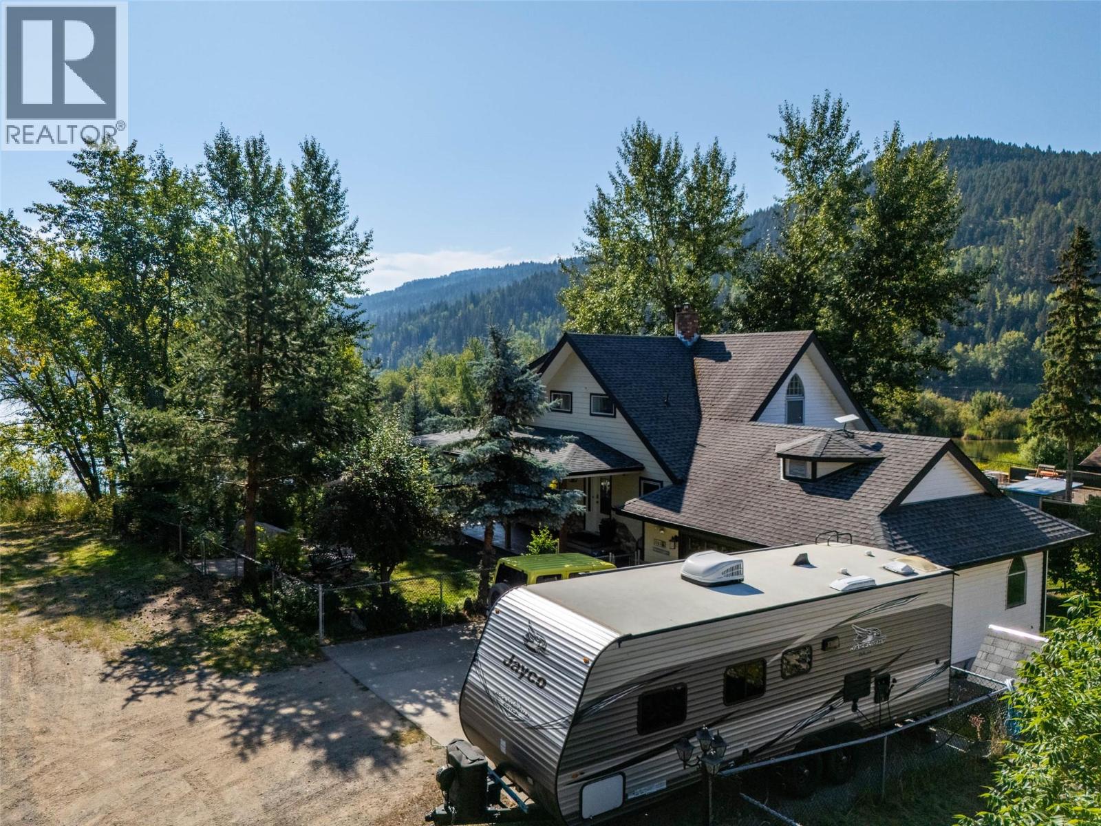 3060 MAQUINNA Road, Kamloops