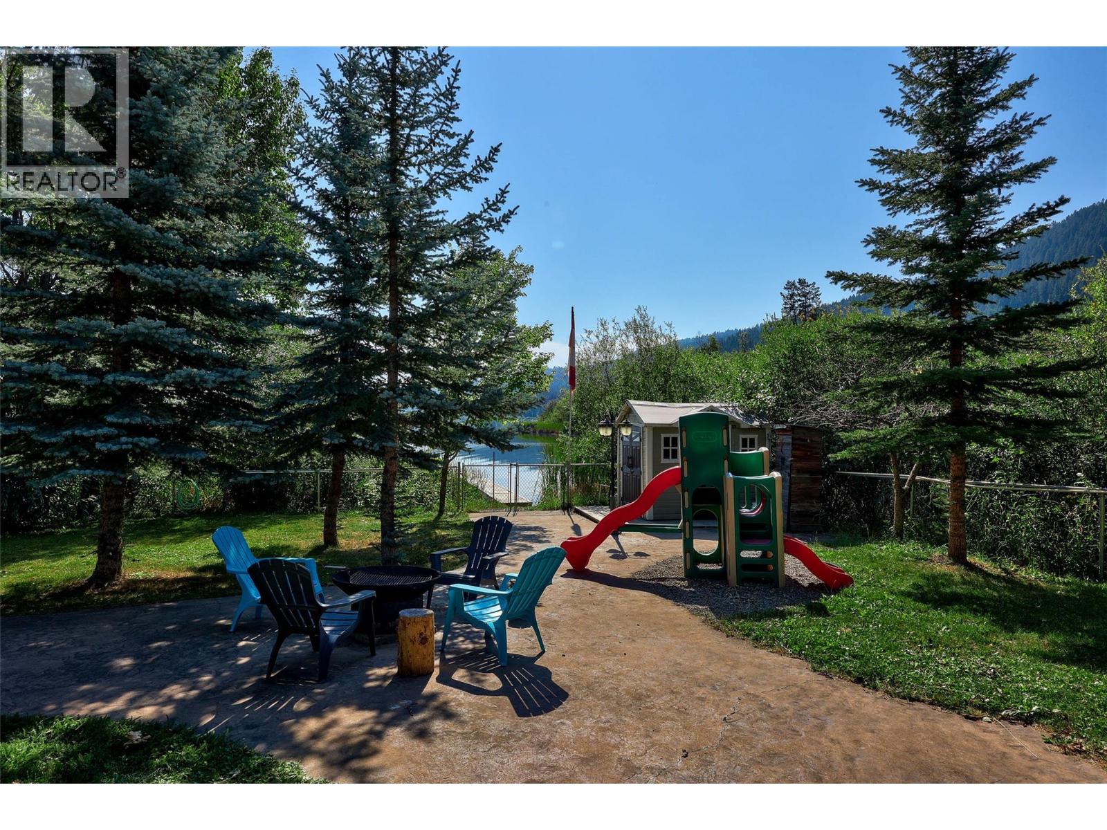 3060 MAQUINNA Road, Kamloops