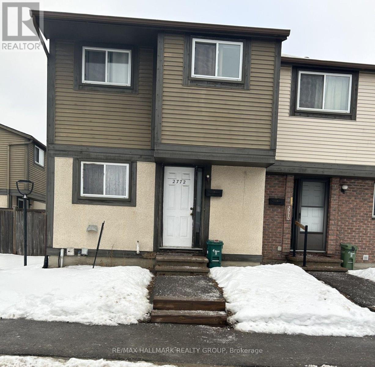 2772 Pimlico Cres - 3 Bedroom END UNIT
